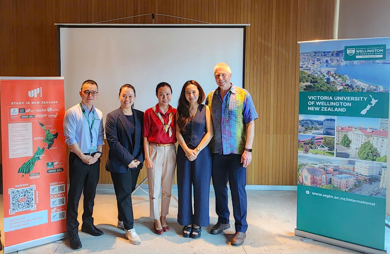 LV Education cùng đại diện trường Victoria University of Wellington tại sự kiện họp mặt Agent.