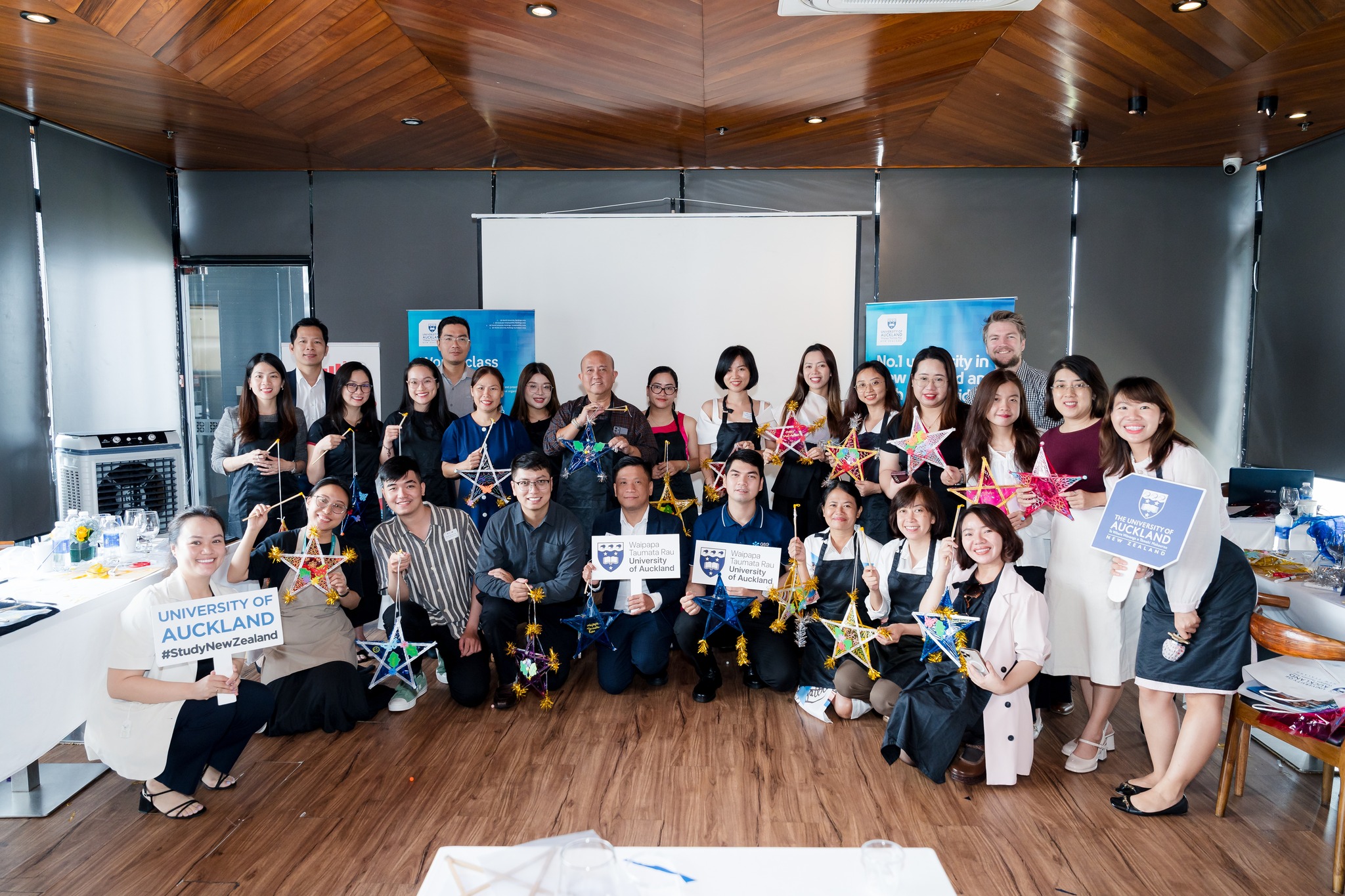 Đại diện LV tham gia buổi họp mặt agent của Đại học Auckland